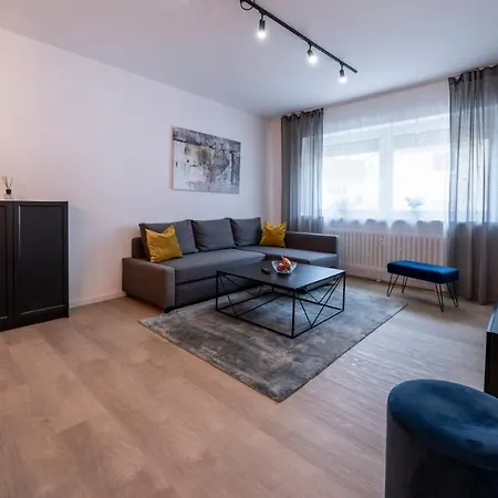 Flair: Stylisches - Netflix - Basf - Uni Mannheim Ludwigshafen am Rhein