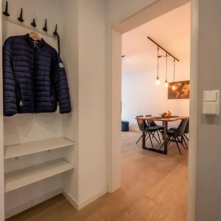 Flair: Stylisches - Netflix - Basf - Uni Mannheim * Ludwigshafen am Rhein