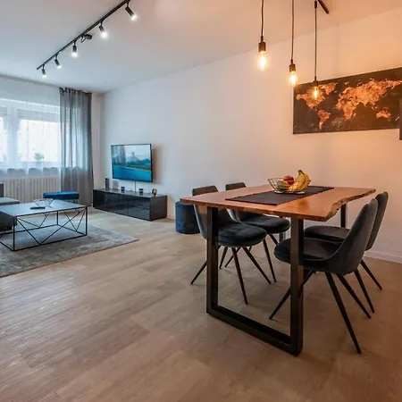 Flair: Stylisches - Netflix - Basf - Uni Mannheim Apartment