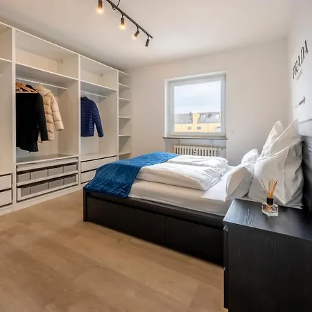 Flair: Stylisches - Netflix - Basf - Uni Mannheim *