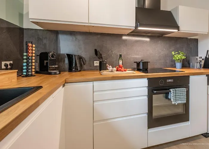 Flair: Stylisches - Netflix - Basf - Uni Mannheim *