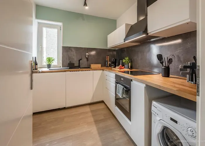Appartement Flair: Stylisches - Netflix - Basf - Uni Mannheim *